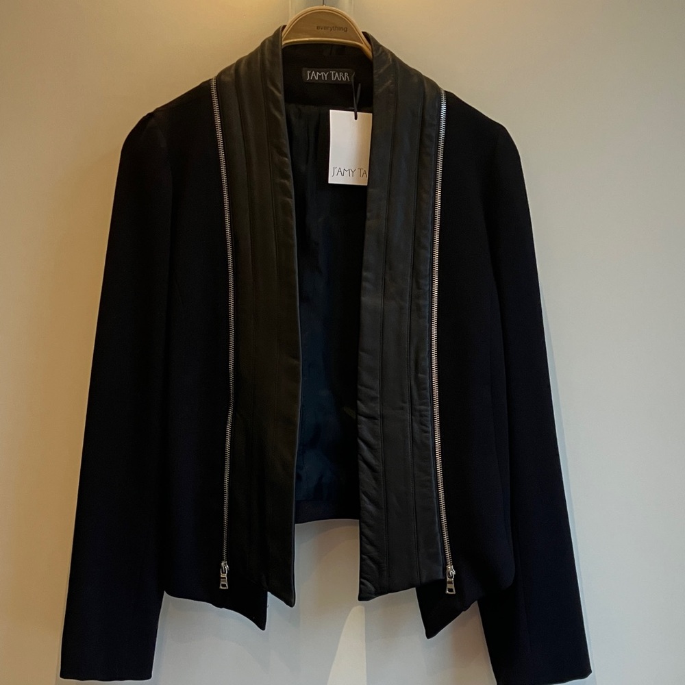 J’Amy Tarr Black Signature Tuxedo Jacket with Zipper Detail Women’s Size M NWT